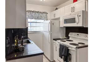 2145 Pierce Street 326, Hollywood, FL 33020 - MLS#R11126699