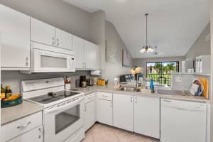 4654 Lucerne Lakes Boulevard 206, Lake Worth, FL 33467 - MLS#R11126717