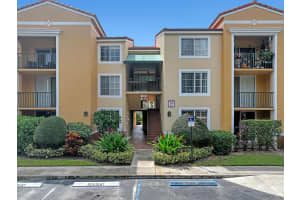 145 Yacht Club Way 105, Hypoluxo, FL 33462 Sold 10/28/25