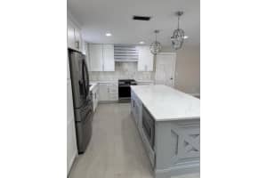 2900 21st Lane, Vero Beach, FL 32960 - MLS#R11126837