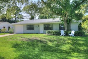 725 Jordan Avenue, Sebastian, FL 32958 Sold 10/23/25