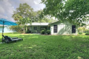 725 Jordan Avenue, Sebastian, FL 32958 Sold 10/23/25