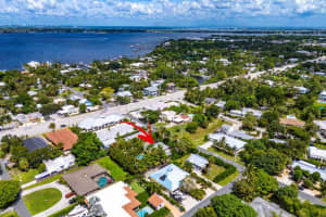 418 SE Alamanda Way, Stuart, FL 34996 - MLS#R11126952