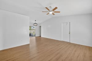 561 SE Karrigan Terrace, Port Saint Lucie, FL 34983 - MLS#R11126965