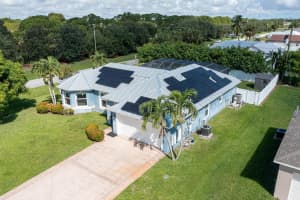 2443 SE Tracy Avenue, Port Saint Lucie, FL 34952 - MLS#R11127029