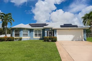 2443 SE Tracy Avenue, Port Saint Lucie, FL 34952 - MLS#R11127029
