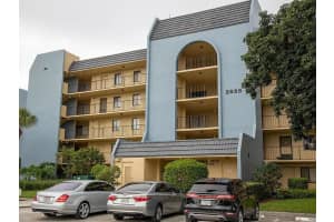 2828 Tennis Club Drive 403, West Palm Beach