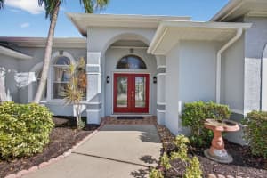 1113 SE Petunia Avenue, Port Saint Lucie, FL 34952 - MLS#R11127044