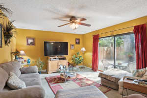 4075 Palm Bay Circle B, West Palm Beach, FL 33406 - MLS#R11127045