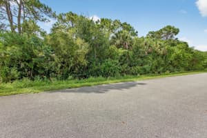 3709 NW 29th Avenue Avenue, Okeechobee, FL 34972 - MLS#R11127078