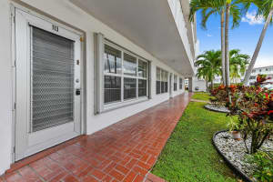 113 Wellington D, West Palm Beach, FL 33417 - MLS#R11127108