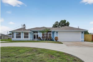 782 SE Breakwater Avenue, Port Saint Lucie, FL 34983 - MLS#R11127123