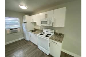 605 N Federal Highway 12, Lake Worth Beach, FL 33460 - MLS#R11127124