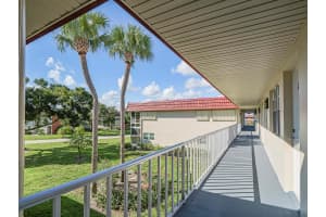 43 Woodland Drive 205, Vero Beach, FL 32962 - MLS#R11127175