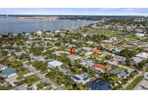 1915 Eucalyptus Avenue, Fort Pierce, FL 34949 - MLS#R11127214