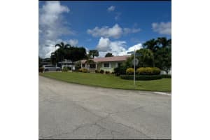 1915 Arabian Road W, Lake Clarke Shores, FL 33406 - MLS#R11127263