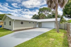 1007 Gatewood Avenue, Fort Pierce, FL 34982 - MLS#R11127305