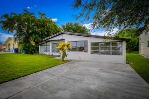 2904 SE Bamboo Street, Stuart, FL 34997 - MLS#R11127315