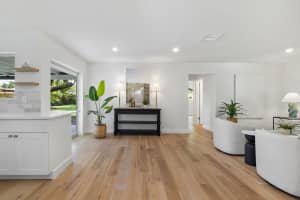 9733 Daffodil Circle S, Palm Beach Gardens