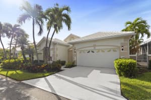 292 Canterbury Drive E, Palm Beach Gardens, FL 33418 - MLS#R11127400
