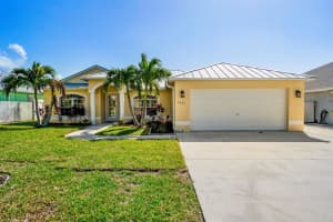 1321 Carlton Court, Fort Pierce, FL 34949 - MLS#R11127454