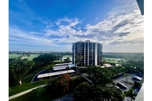 2425 Presidential Way, West Palm Beach, FL 33401 - MLS#R11127461