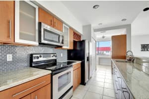 107 Half Moon Circle A3, Hypoluxo, FL 33462 - MLS#R11127487