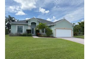 1203 Scarlet Oak Circle, Vero Beach, FL 32966 - MLS#R11127500