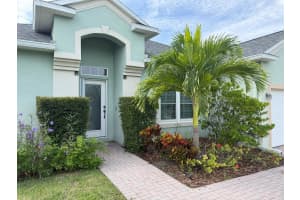 1203 Scarlet Oak Circle, Vero Beach, FL 32966 - MLS#R11127500