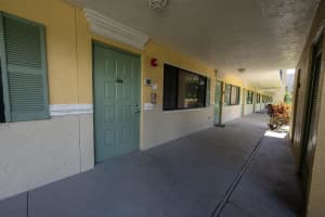 1809 Meadows Circle W, Boynton Beach, FL 33436 - MLS#R11127511