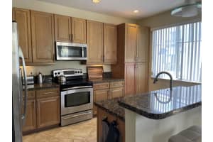 552 NW 39th Circle NW, Boca Raton, FL 33431 - MLS#R11127589