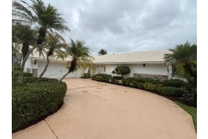 2811 SE Fairway W, Stuart, FL 34997 - MLS#R11127671