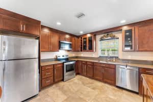 429 Kirk Road, Palm Springs, FL 33461 Sold 11/14/25