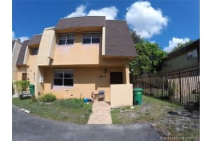 5844 Blueberry Unit 68 Court 68, Lauderhill, FL 33313 - MLS#R11127713