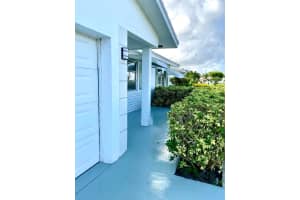 2102 SW 22nd Court SW, Boynton Beach, FL 33426 - MLS#R11127772