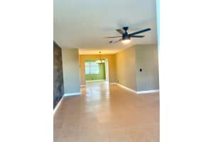 2102 SW 22nd Court SW, Boynton Beach, FL 33426 - MLS#R11127772