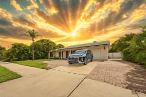 708 NW Floresta Drive, Port Saint Lucie, FL 34983 - MLS#R11127908