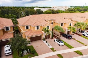 10384 Wellington Parc Drive, Wellington, FL 33449 - MLS#R11127944