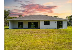 1142 SW Abbey Avenue, Port St Lucie, FL 34953 - MLS#R11127954