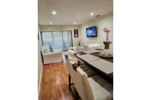 5937 Forest Hill Blvd 205, West Palm Beach
