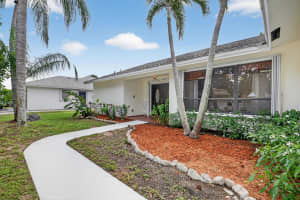 1002 Julia Heights Drive, Lantana, FL 33462 - MLS#R11128014