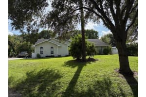 960 Ne Juniper Place Ne, Jensen Beach