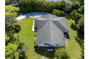 960 NE Juniper Place NE, Jensen Beach, FL 34957 Sold 11/21/25