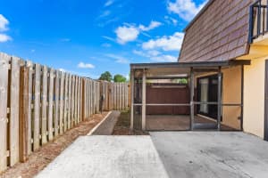 632 Springdale Circle, Palm Springs, FL 33461 - MLS#R11128061