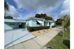 5213 Spruce Avenue 5215, West Palm Beach