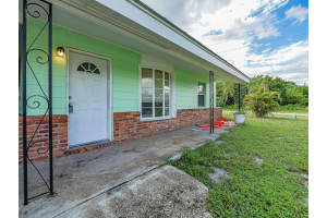 2448 1st Court, Vero Beach, FL 32962 - MLS#R11128078