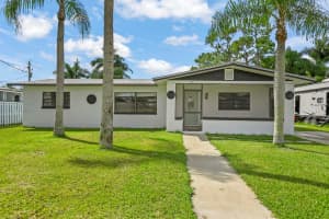 872 SW 30th Street, Palm City, FL 34990 Sold 12/11/25