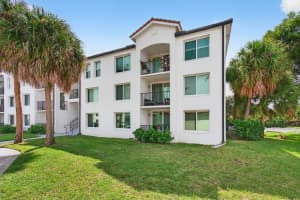 1202 Villa Circle, Boynton Beach