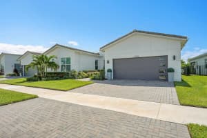 10406 SW Aquila Way, Port Saint Lucie, FL 34987 - MLS#R11128186