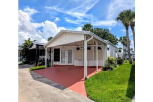 6458 SE 55th Lane 17, Okeechobee, FL 34974 Sold 10/31/25